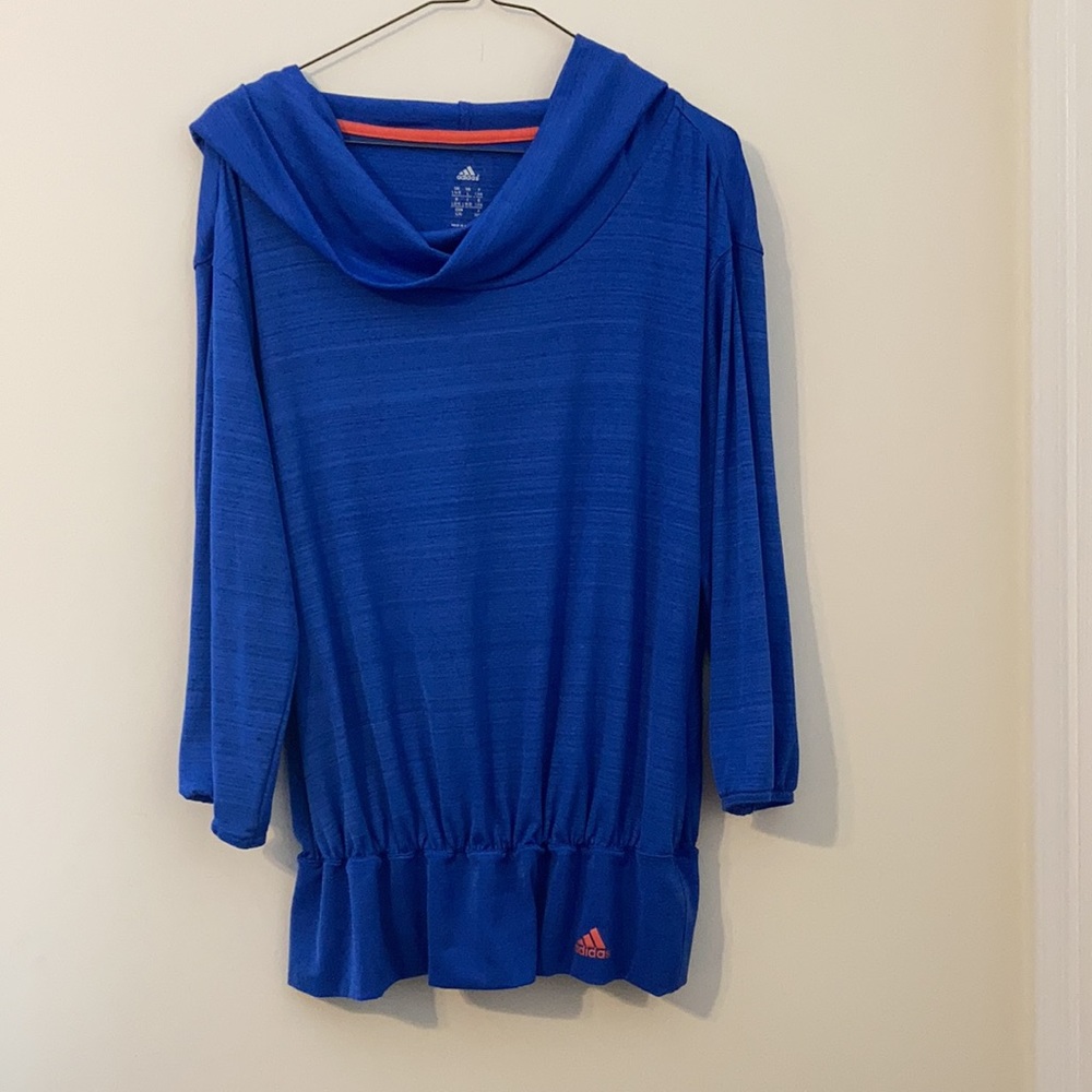 Adidas athletic top